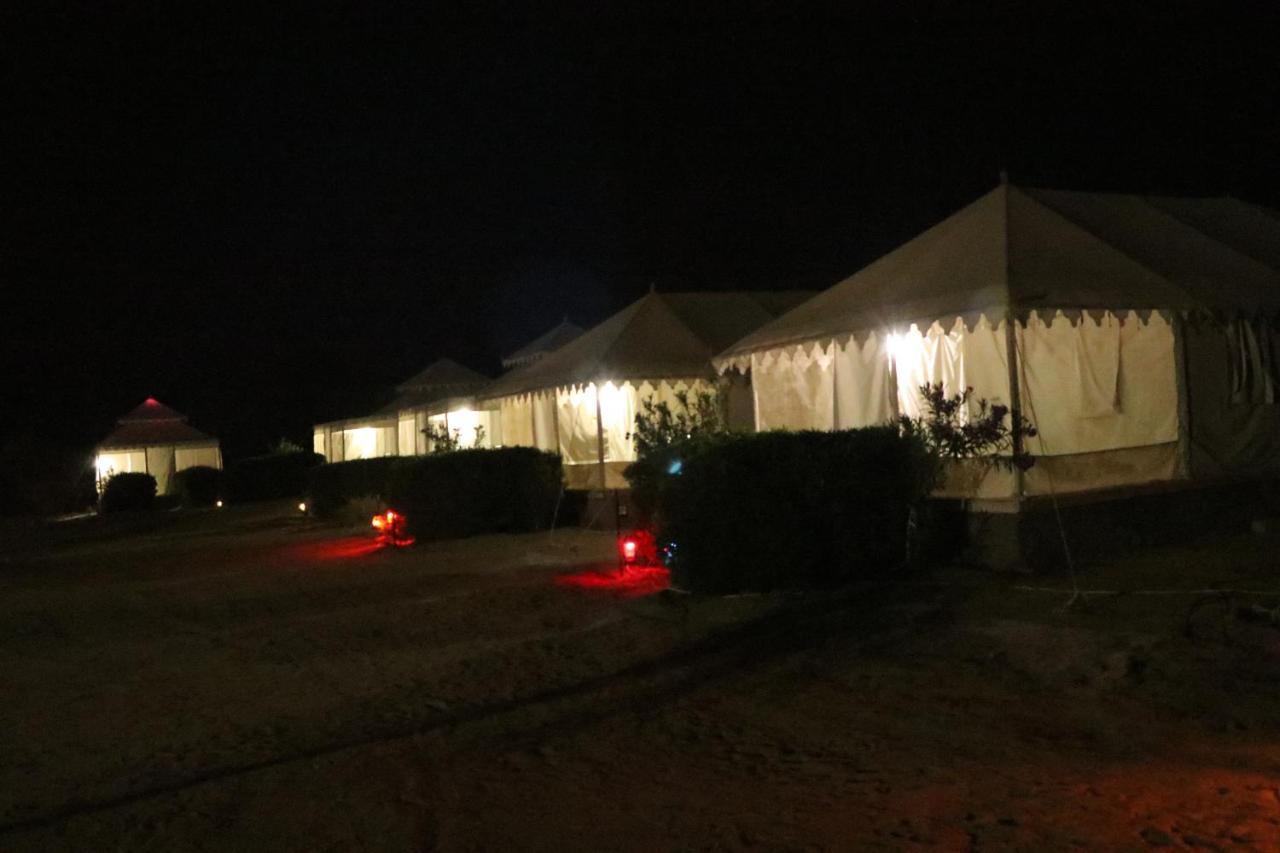 Sunny Desert Camp Kuri Ngoại thất bức ảnh
