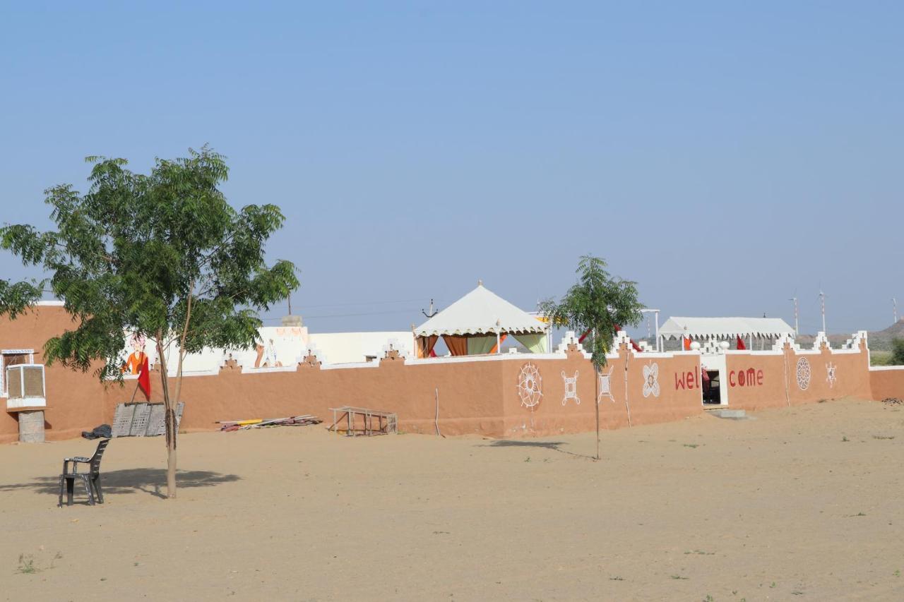 Sunny Desert Camp Kuri Ngoại thất bức ảnh