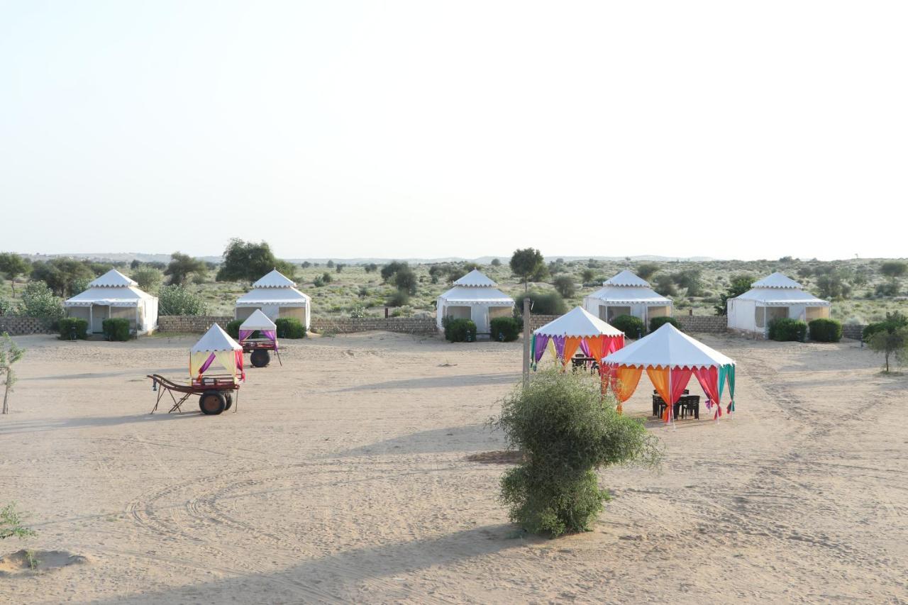 Sunny Desert Camp Kuri Ngoại thất bức ảnh