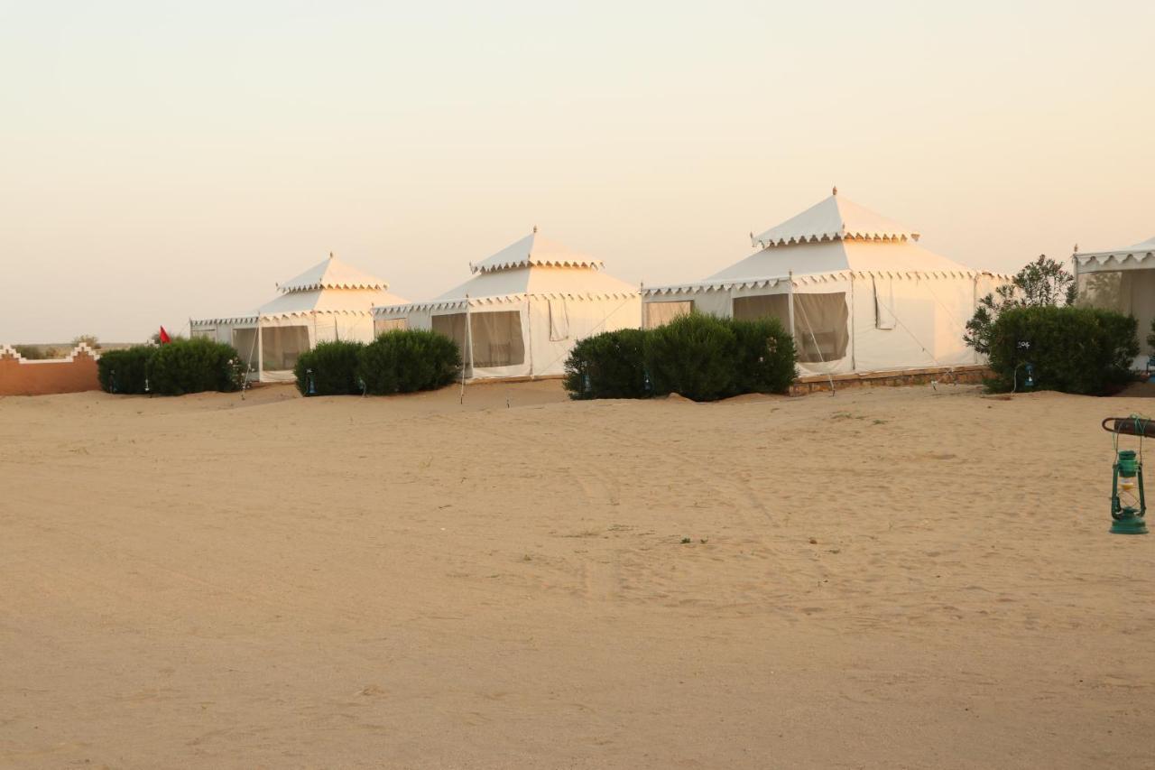 Sunny Desert Camp Kuri Ngoại thất bức ảnh