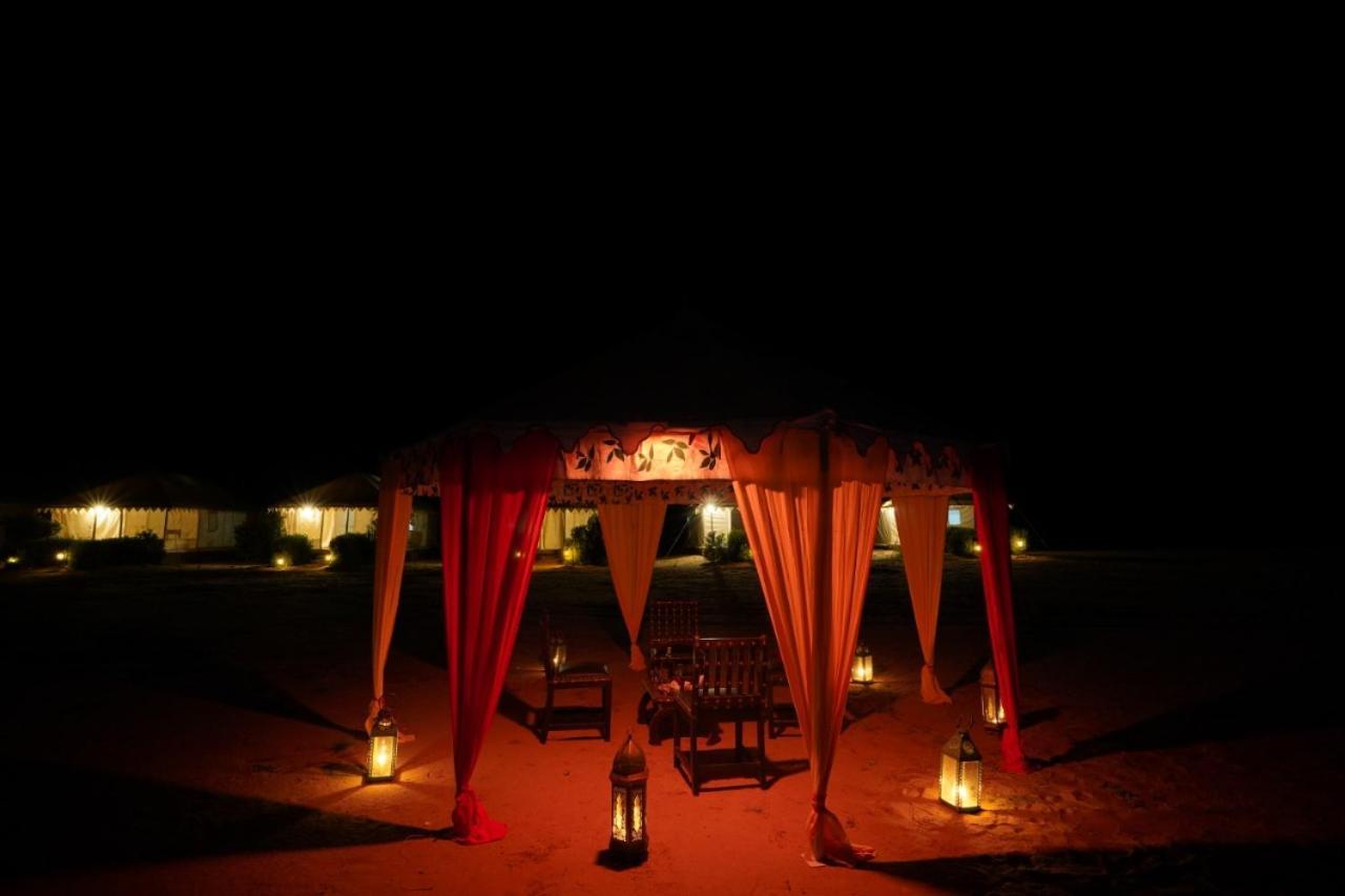Sunny Desert Camp Kuri Ngoại thất bức ảnh