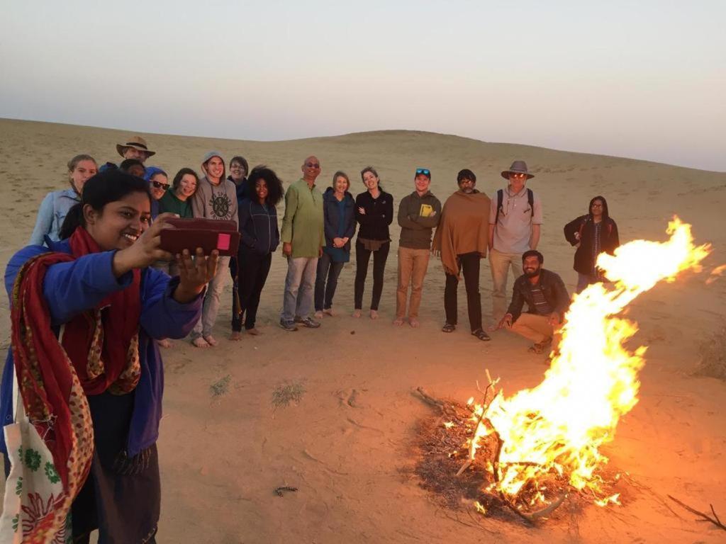 Sunny Desert Camp Kuri Ngoại thất bức ảnh