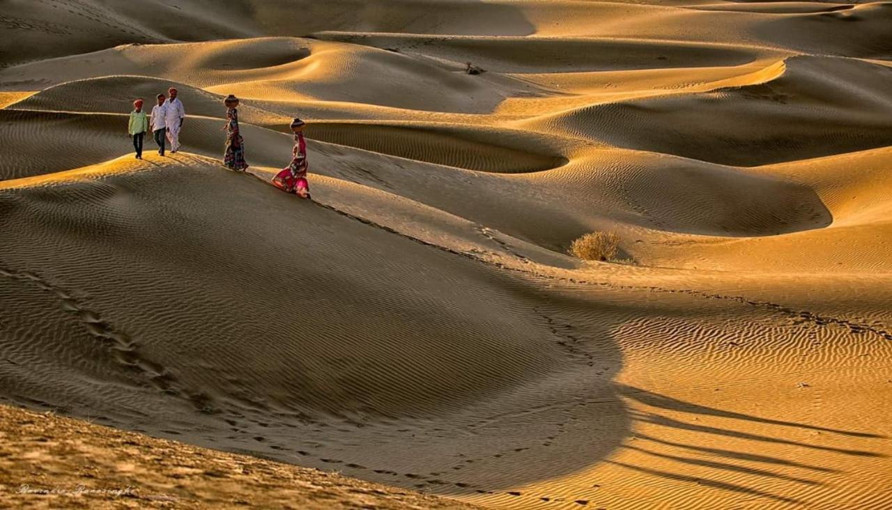 Sunny Desert Camp Kuri Ngoại thất bức ảnh