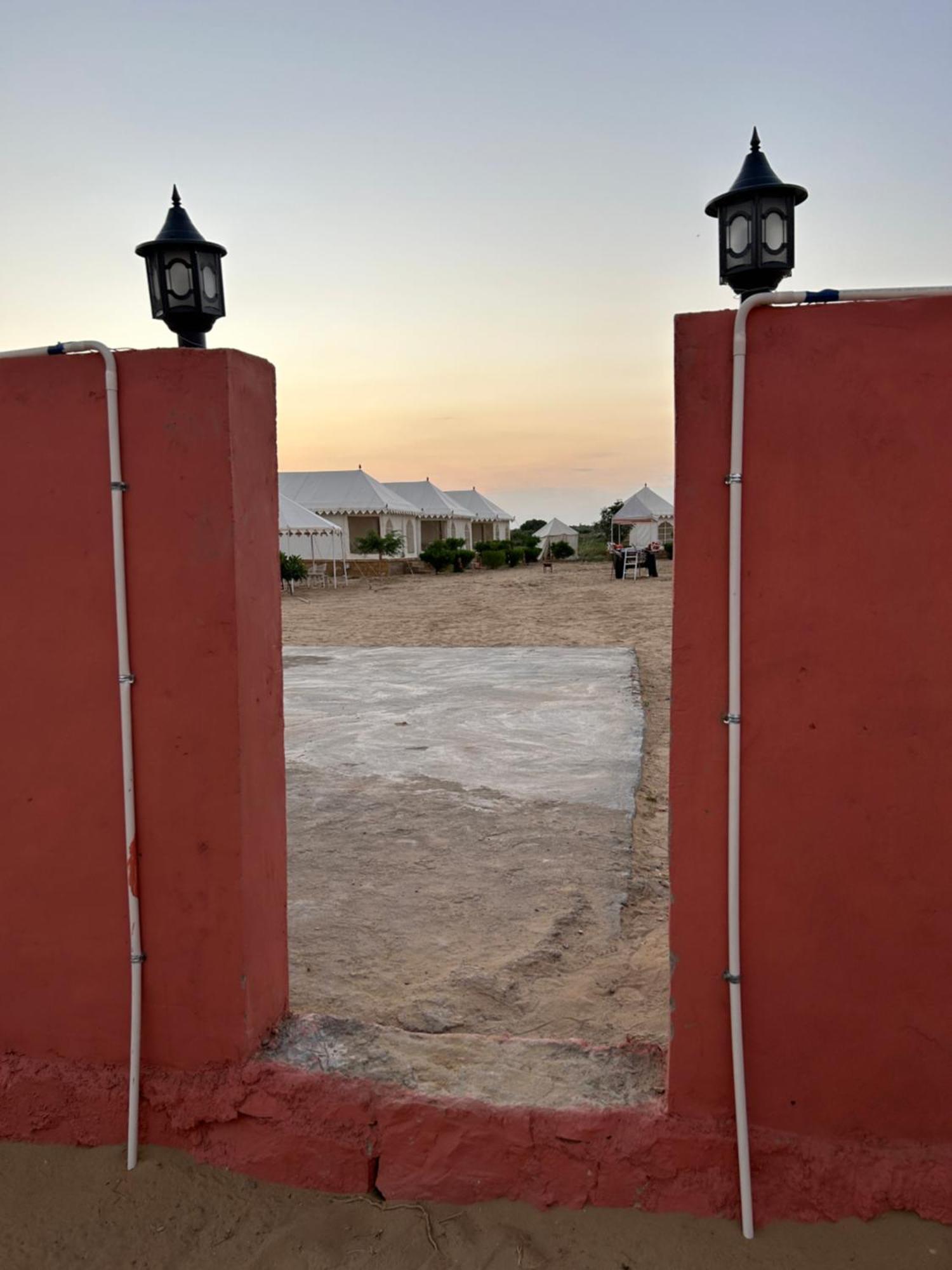 Sunny Desert Camp Kuri Ngoại thất bức ảnh