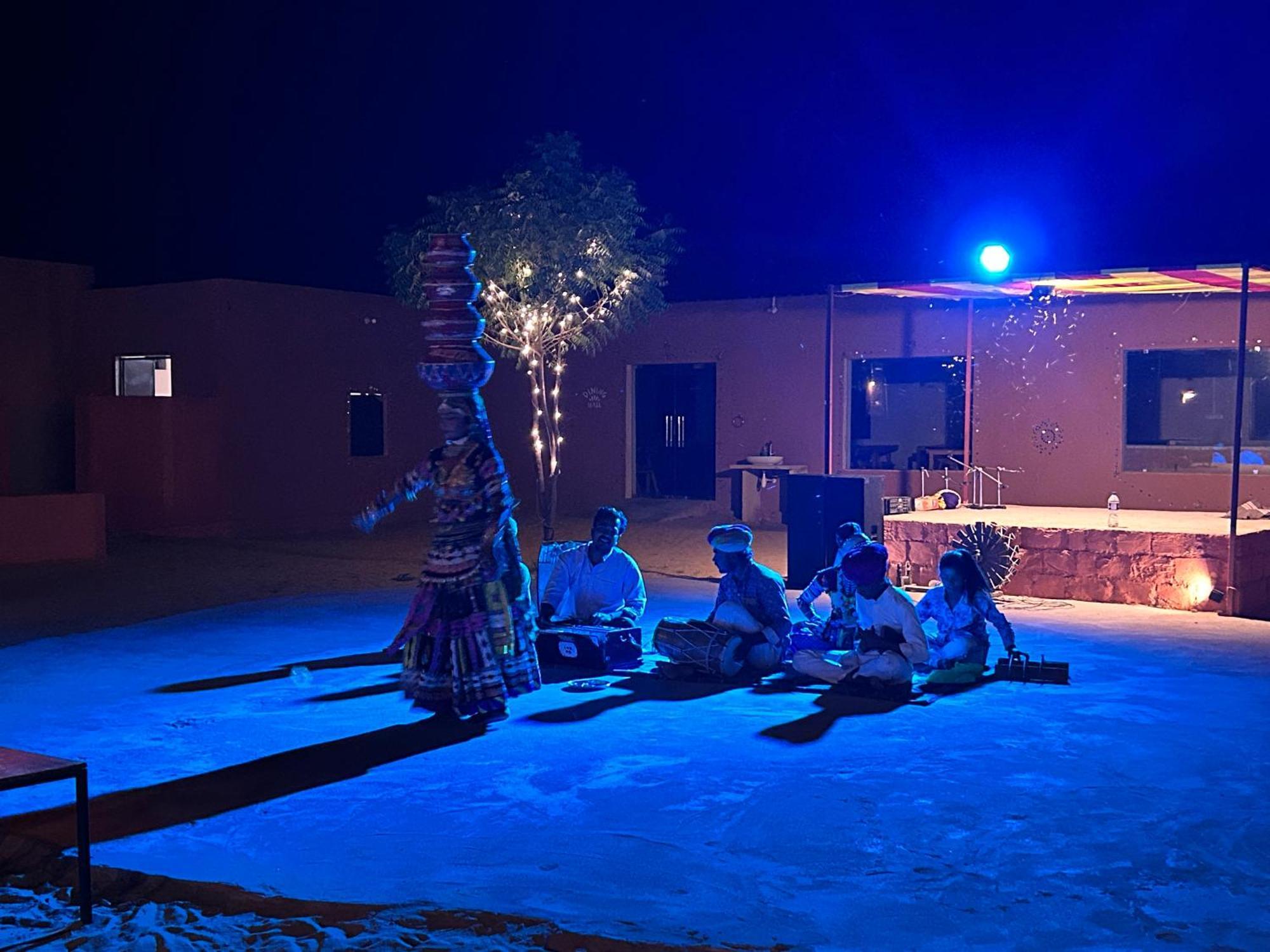 Sunny Desert Camp Kuri Ngoại thất bức ảnh