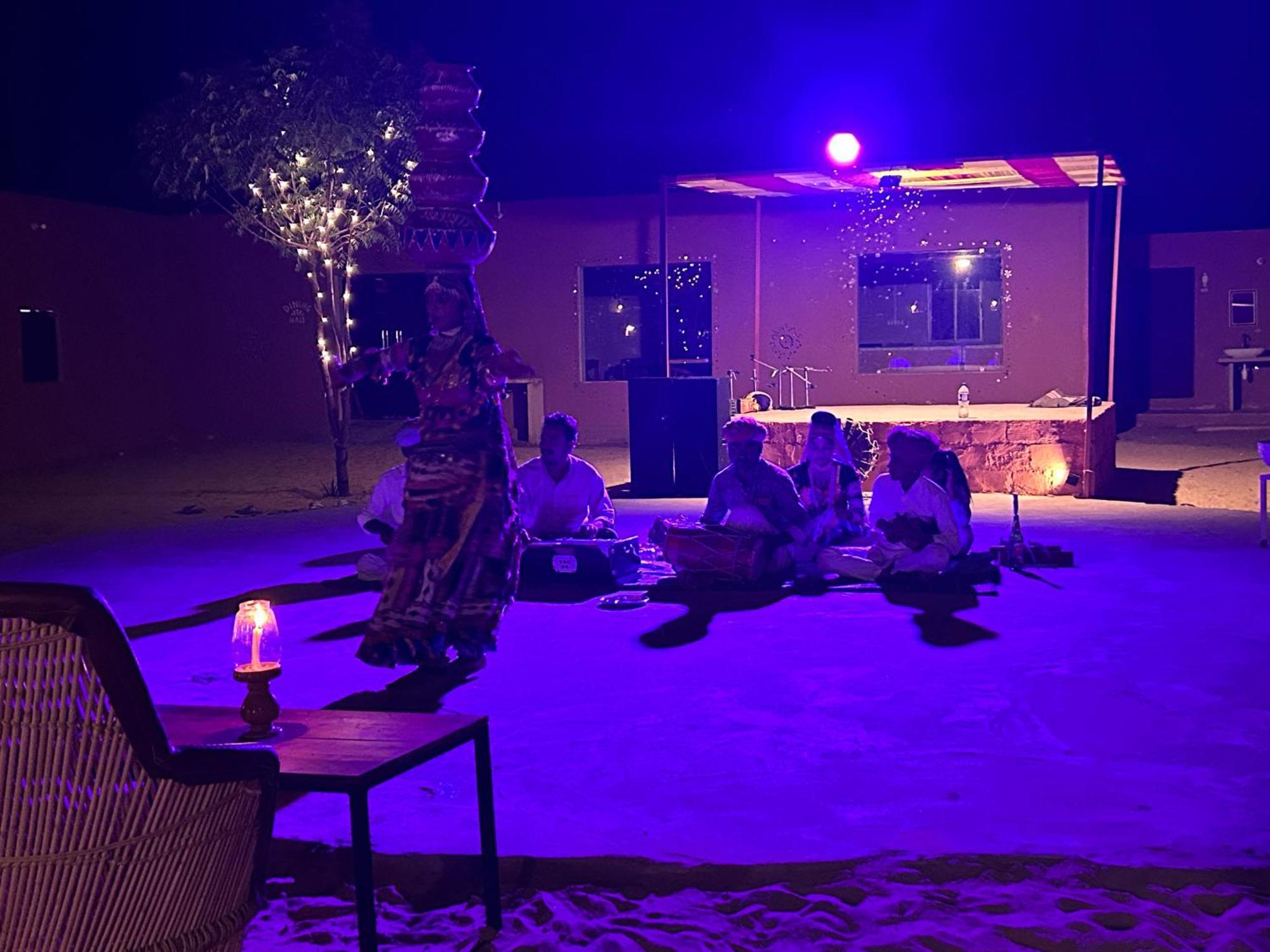 Sunny Desert Camp Kuri Ngoại thất bức ảnh