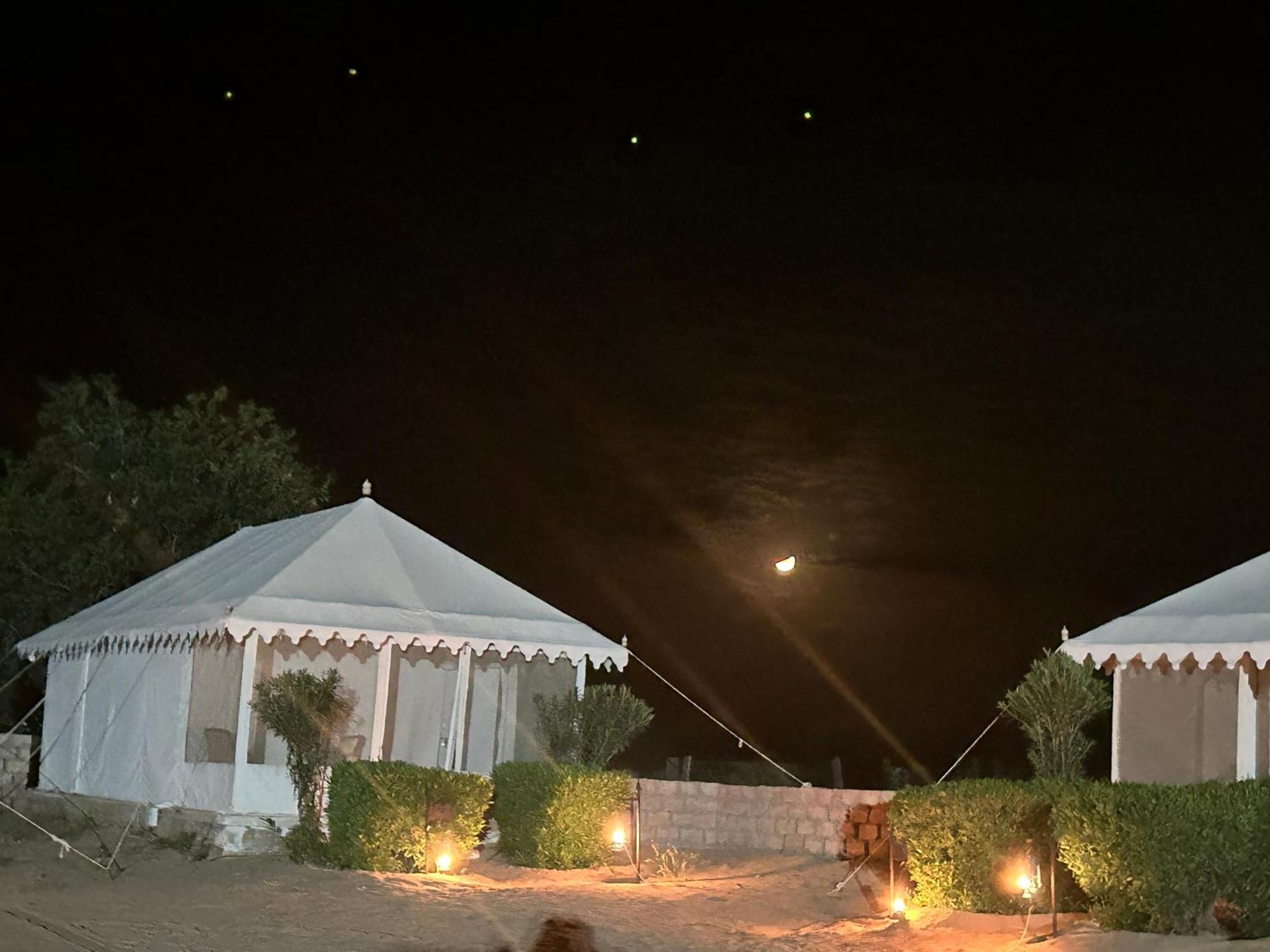 Sunny Desert Camp Kuri Ngoại thất bức ảnh