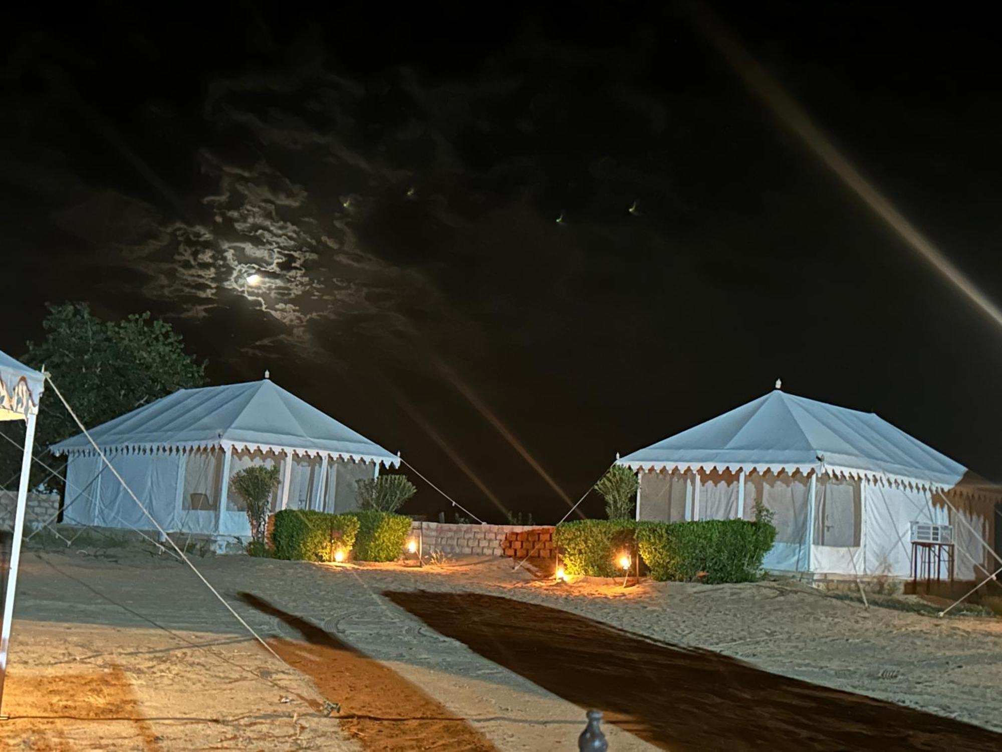 Sunny Desert Camp Kuri Ngoại thất bức ảnh